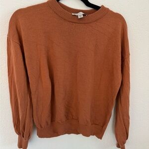Amour Vert Crew Neck 100% Wool Sweater - M